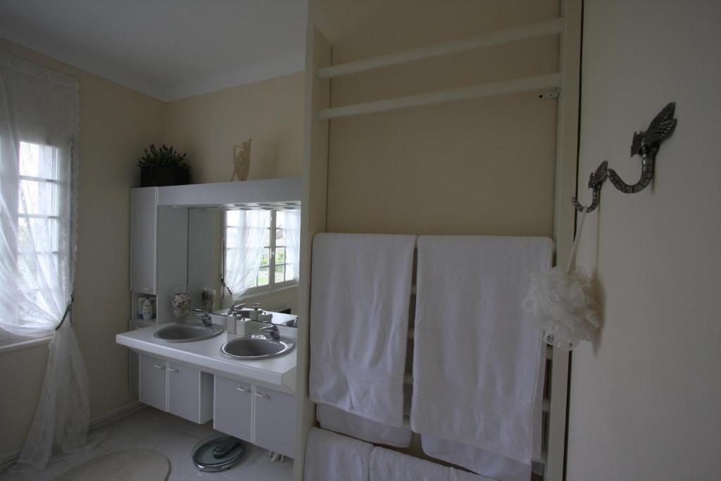 Bed and Breakfast The Retreat @ Le Grand Bois à Miramont-de-Guyenne Chambre photo