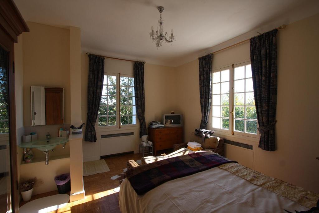 Bed and Breakfast The Retreat @ Le Grand Bois à Miramont-de-Guyenne Chambre photo